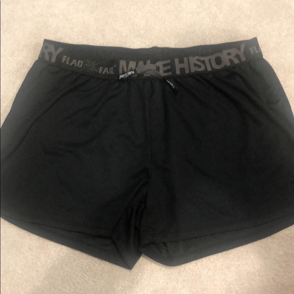 Flag Nor Fail shorts (black)